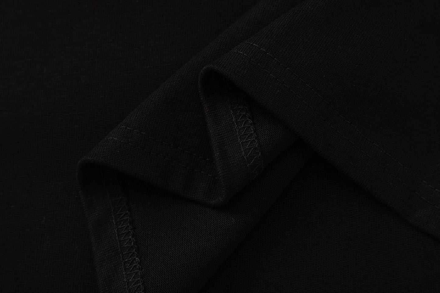 AMRI MA Swirl T-Shirt