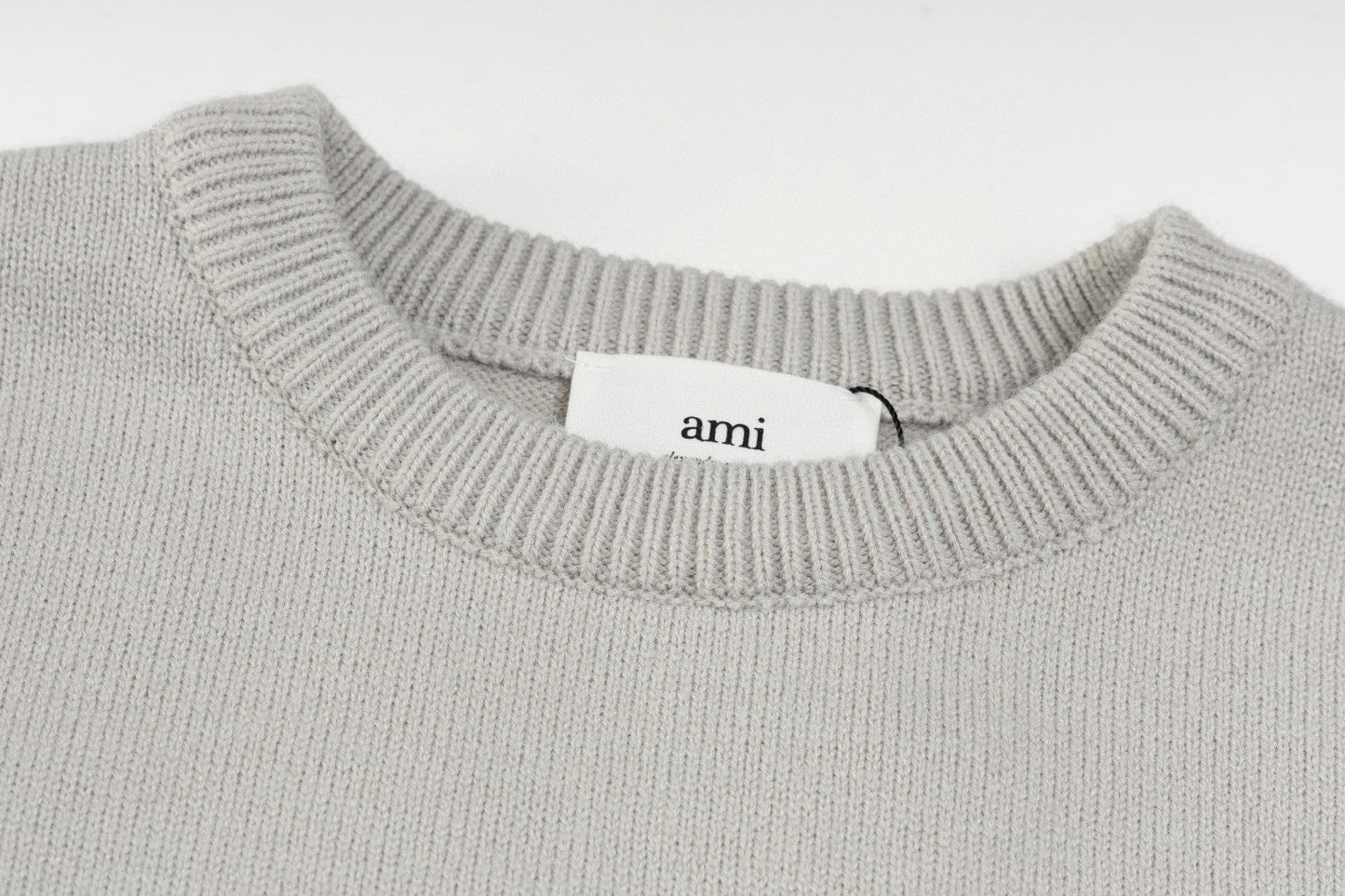 AMI Paris Classic Jacquard Heart Crewneck Sweater – 2025SS