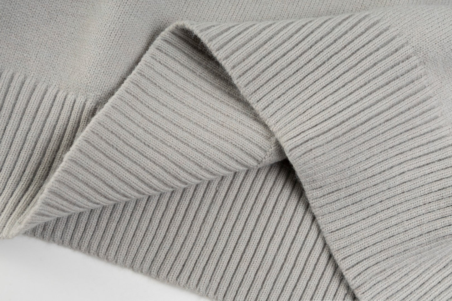 AMI Paris Classic Jacquard Heart Crewneck Sweater – 2025SS