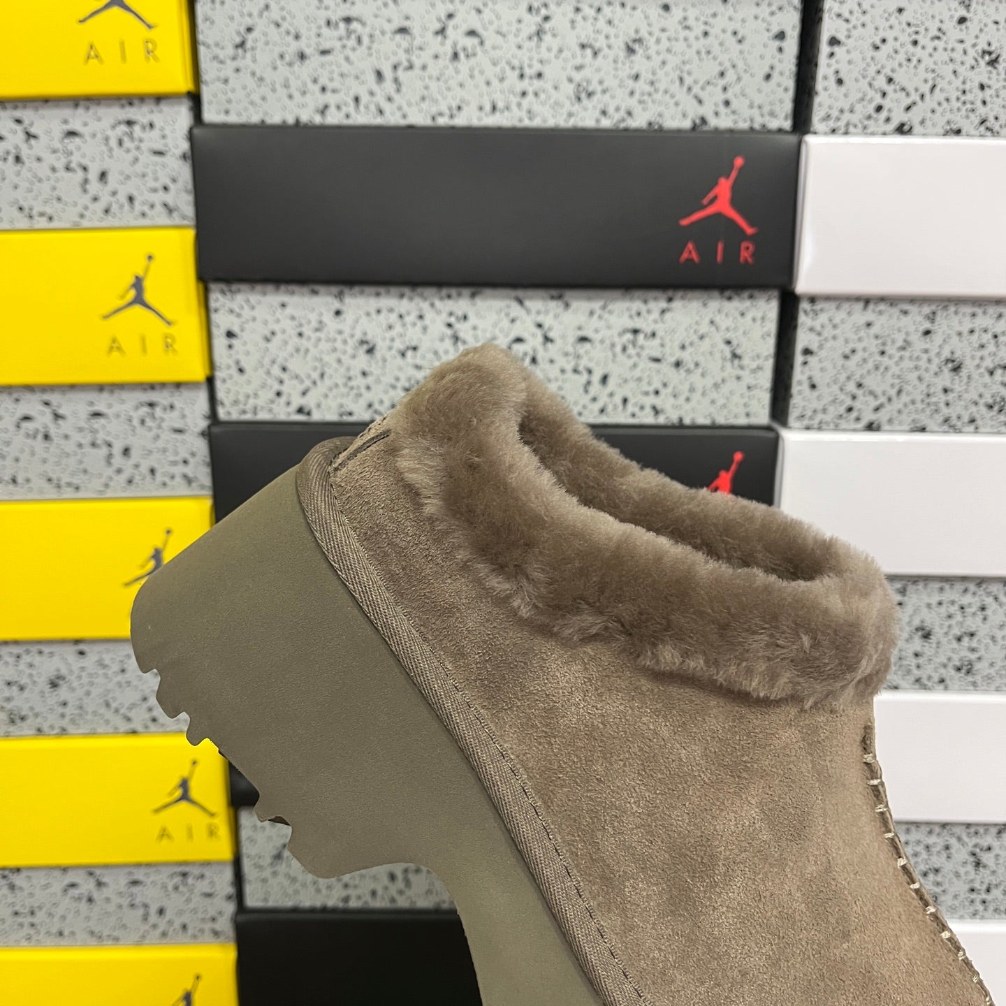 UGG Platform Low-Cut Snow Boots