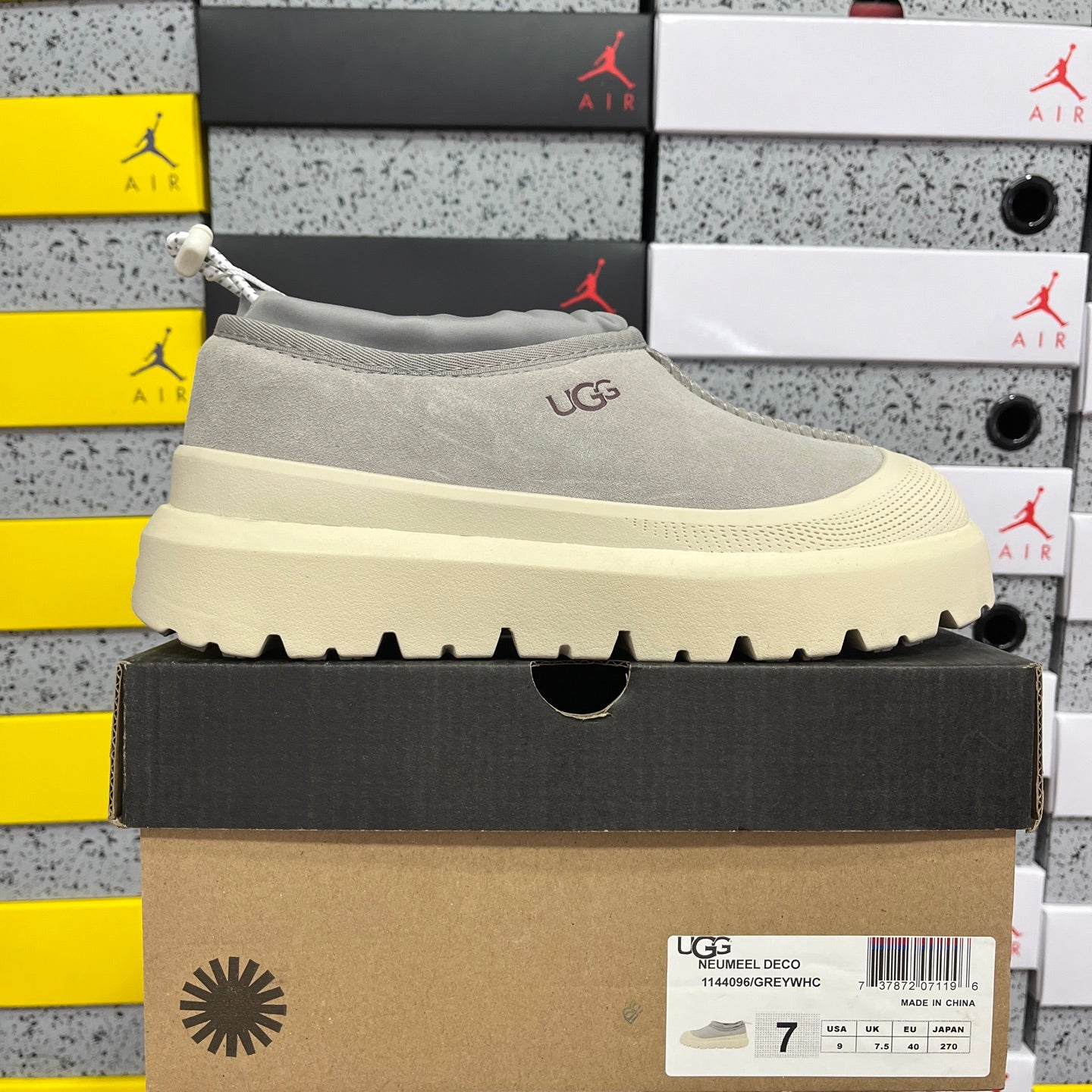 UGG Platform Low-Cut Snow Boots