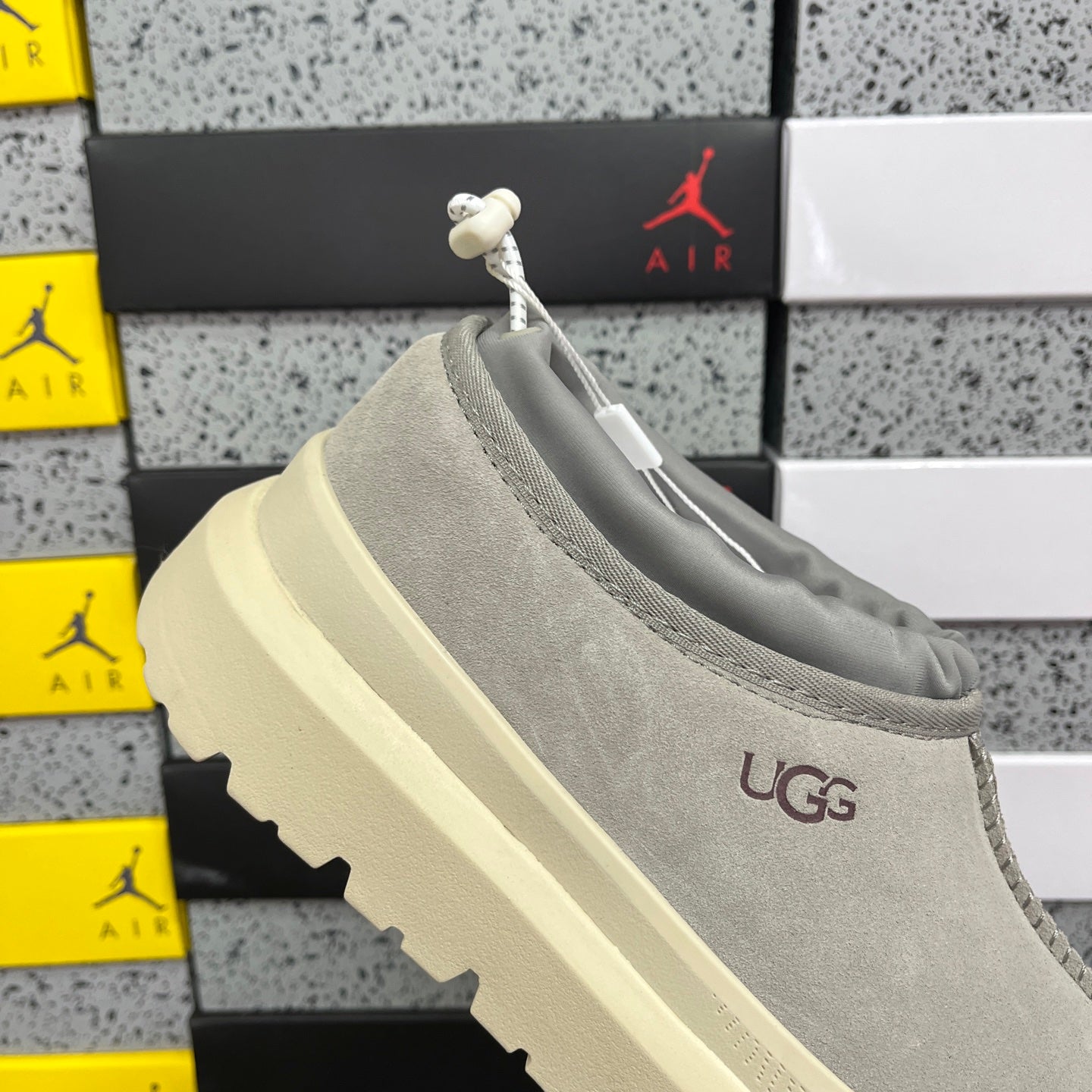 UGG Platform Low-Cut Snow Boots