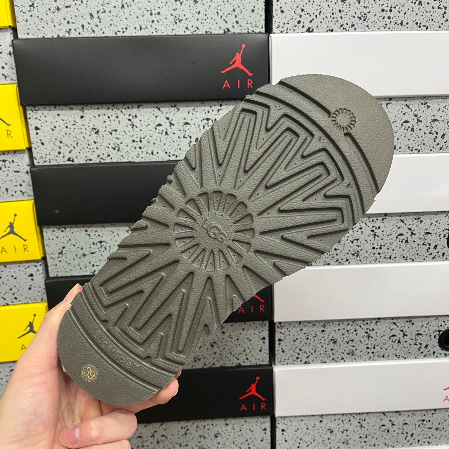 UGG Thick-Soled Low-Cut Fur Snow Boots