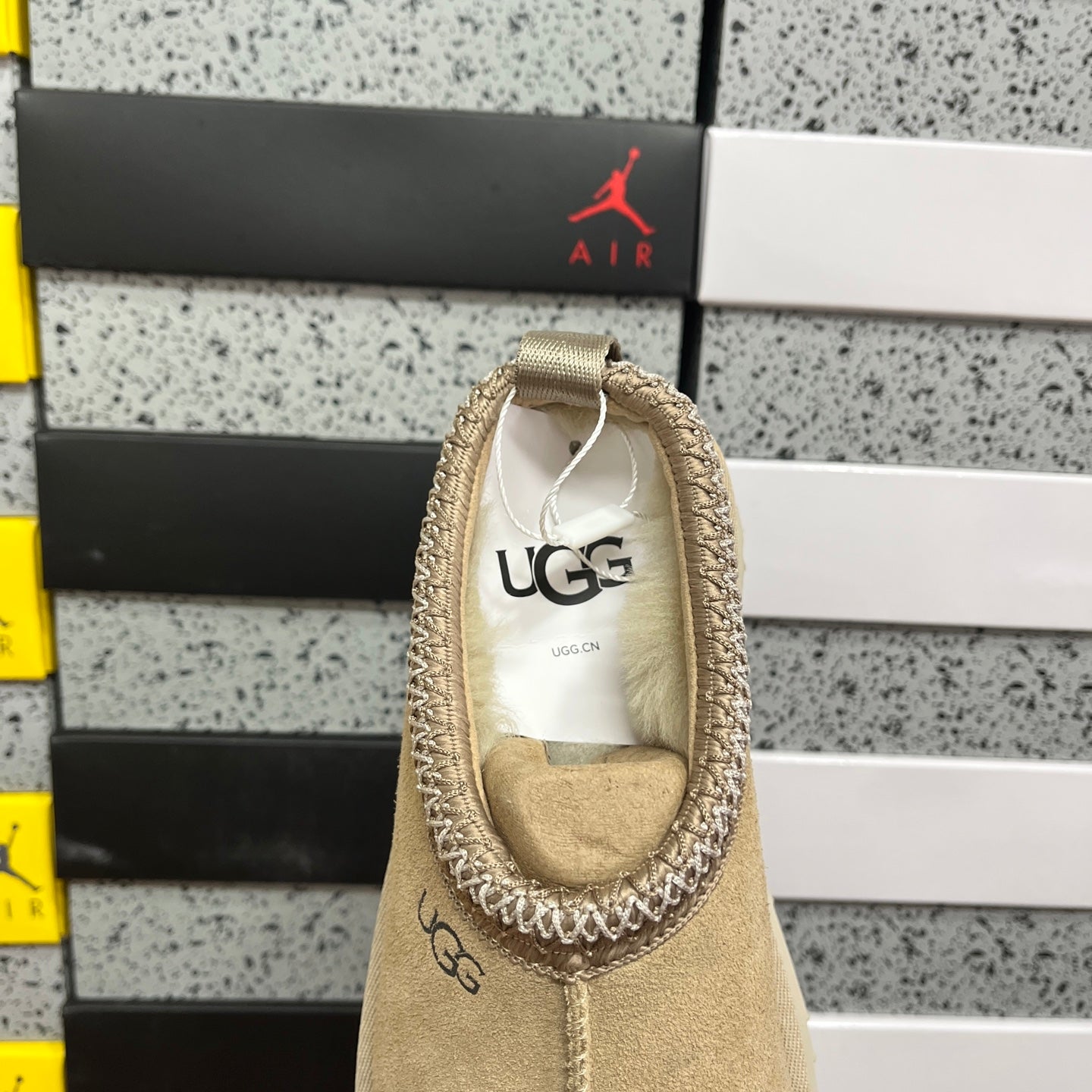 UGG Thick-Soled Low-Cut Fur Snow Boots