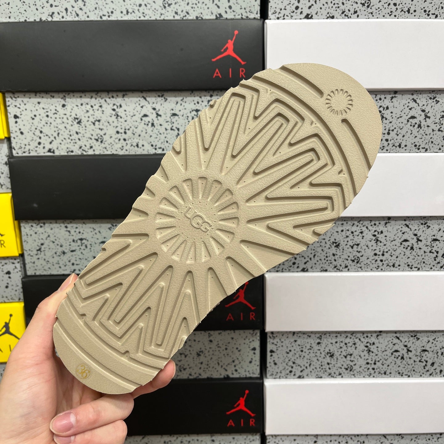 UGG Thick-Soled Low-Cut Fur Snow Boots