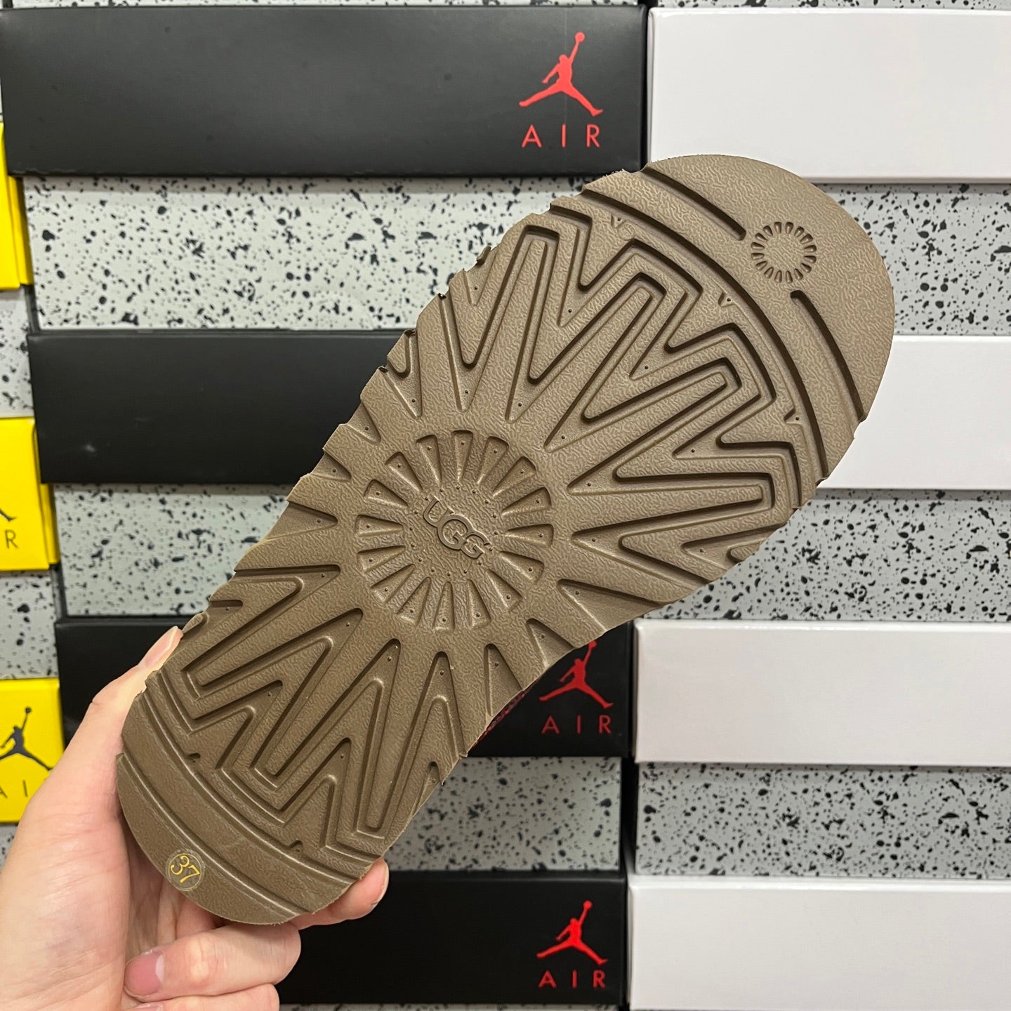 UGG Thick-Soled Low-Cut Fur Snow Boots